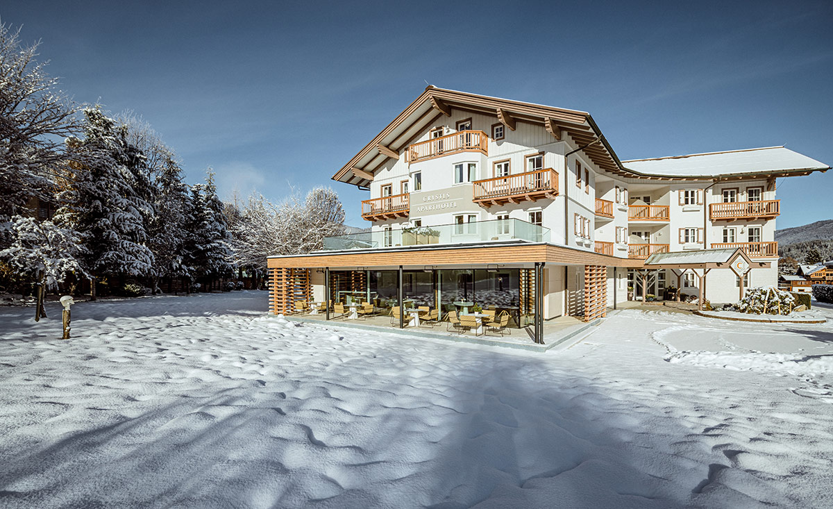 Crystls Aparthotel